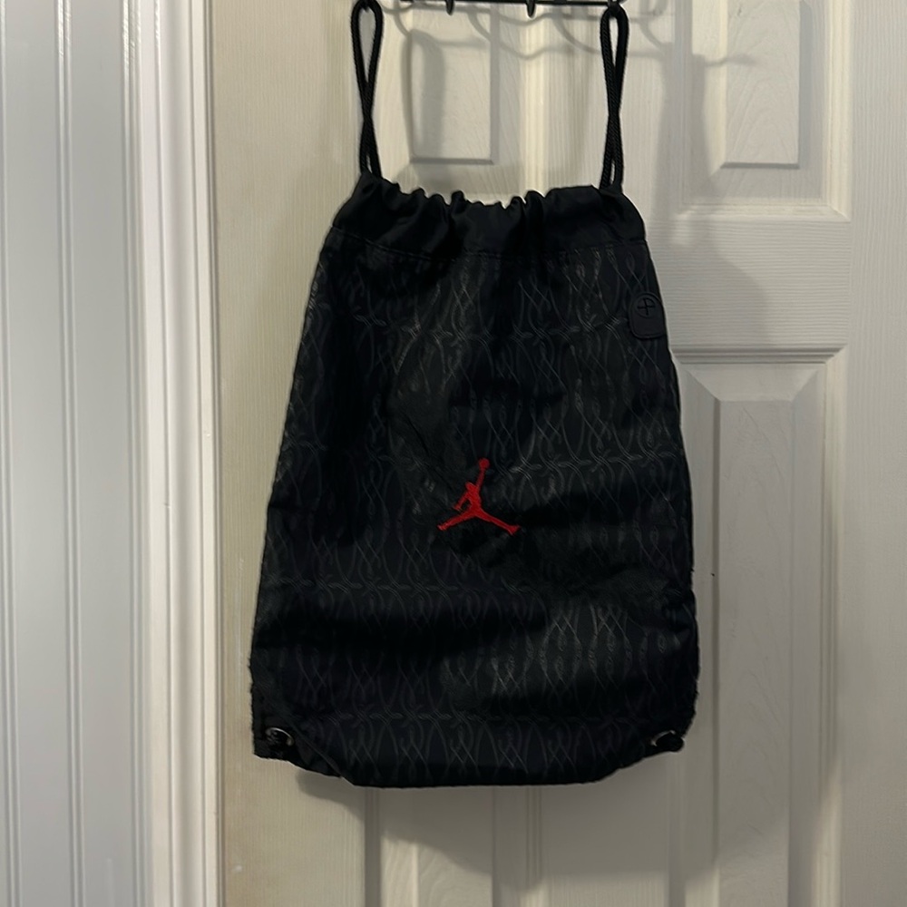 EUC Jordan drawstring bag